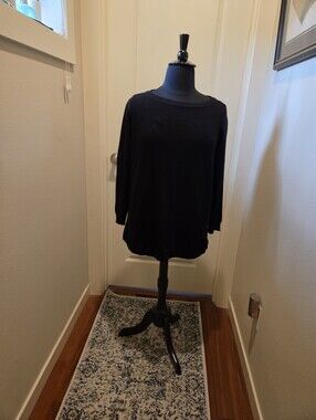 GNW Woman Black Long Sleeve Crew Neck Sweater